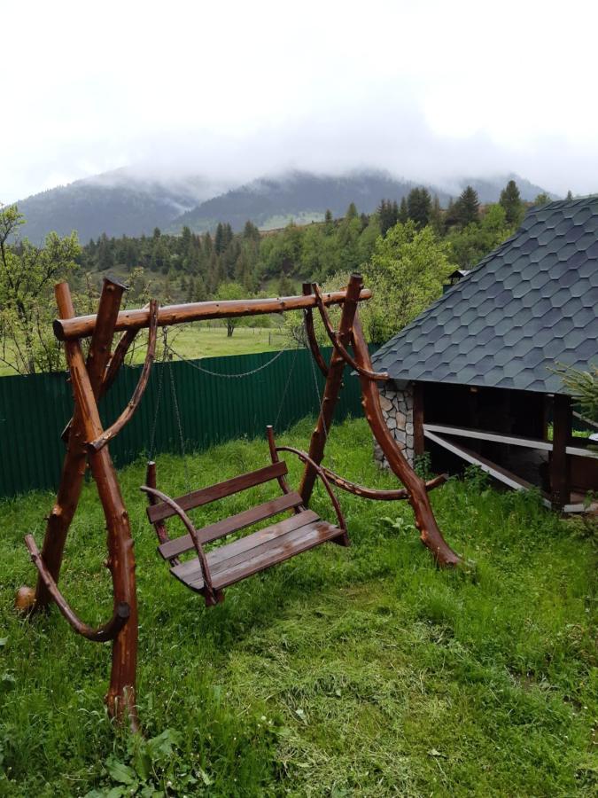 Sadyba U Anastasijky Szinevéri-tó Kültér fotó